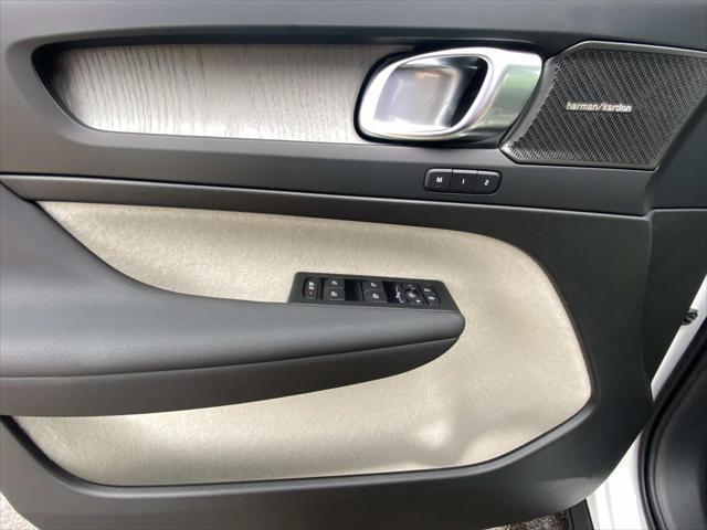 new 2025 Volvo XC40 car, priced at $52,225