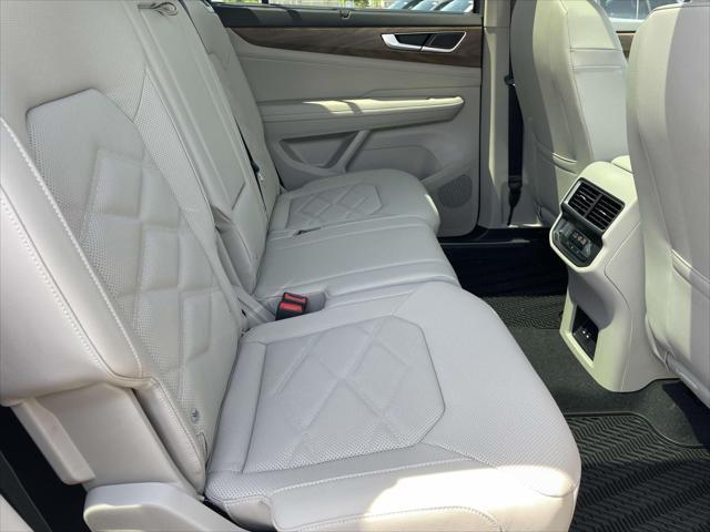 new 2025 Volkswagen Atlas car, priced at $46,336