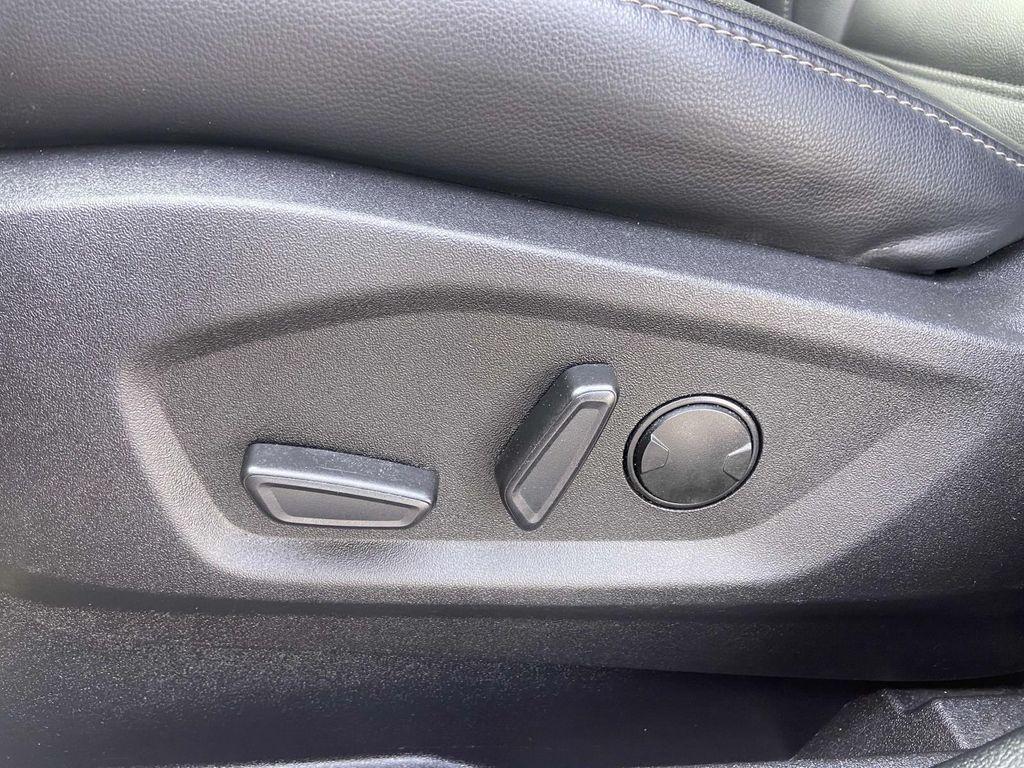 used 2024 Ford Edge car, priced at $21,499