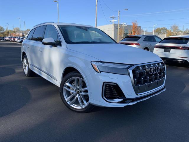 new 2025 Audi Q7 car, priced at $75,770