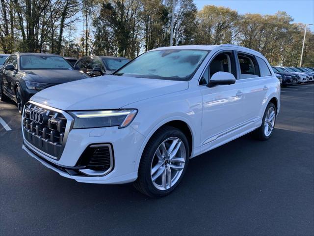 new 2025 Audi Q7 car, priced at $75,770