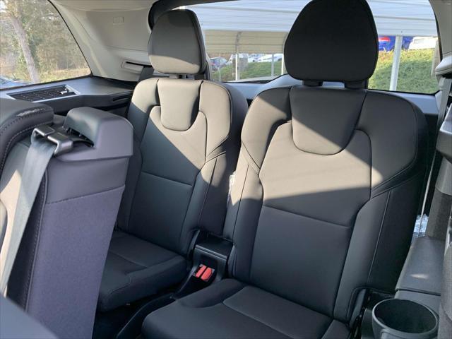new 2025 Volvo XC90 car