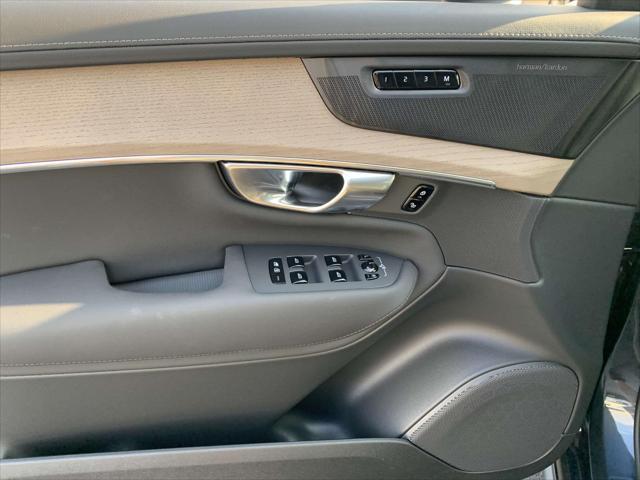 new 2025 Volvo XC90 car