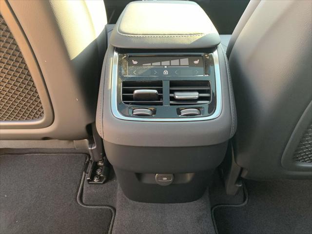 new 2025 Volvo XC90 car