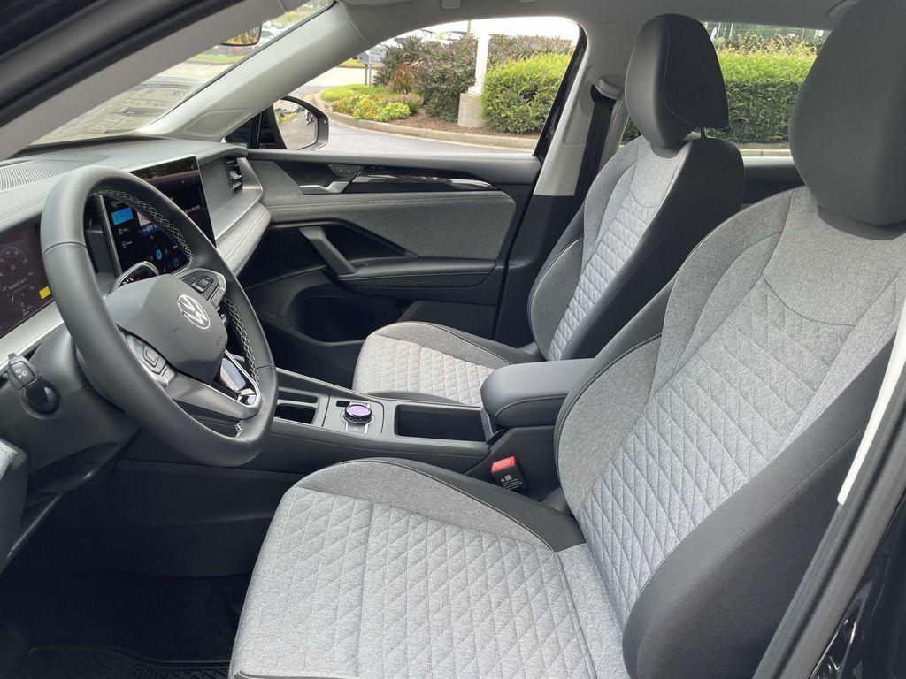 new 2025 Volkswagen Tiguan car, priced at $32,160