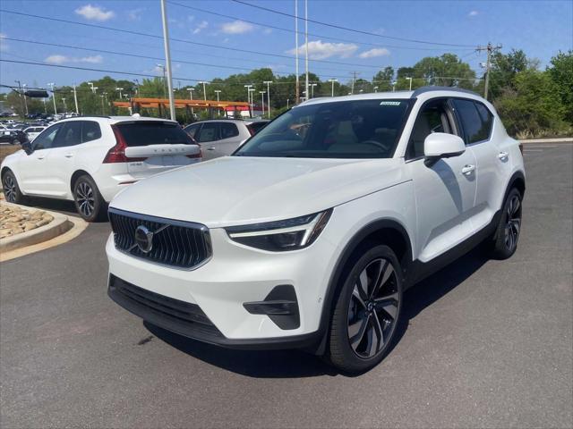 new 2025 Volvo XC40 car, priced at $52,015