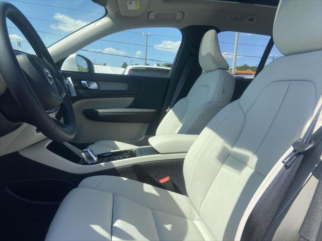 new 2025 Volvo XC40 car, priced at $52,015