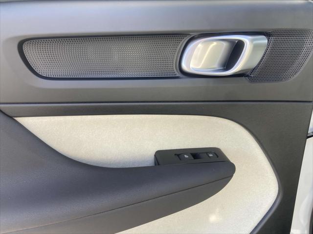 new 2025 Volvo XC40 car, priced at $52,015