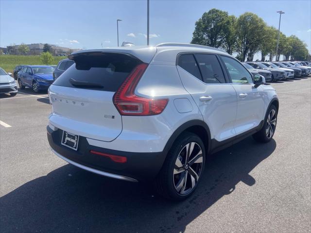 new 2025 Volvo XC40 car, priced at $52,015