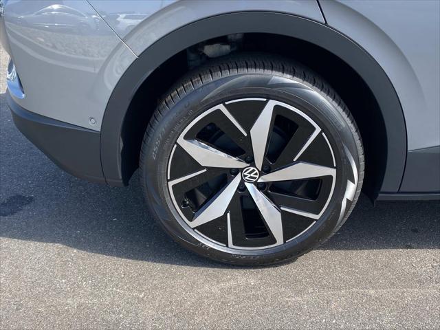 new 2025 Volkswagen ID.4 car, priced at $56,176