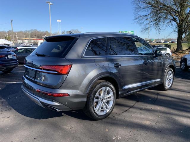 new 2025 Audi Q7 car, priced at $69,600