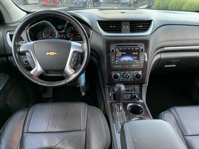 used 2015 Chevrolet Traverse car, priced at $9,999