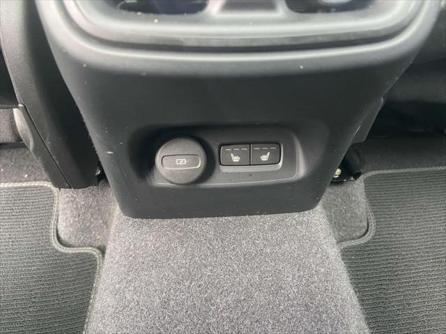 used 2022 Volvo XC40 car, priced at $27,997