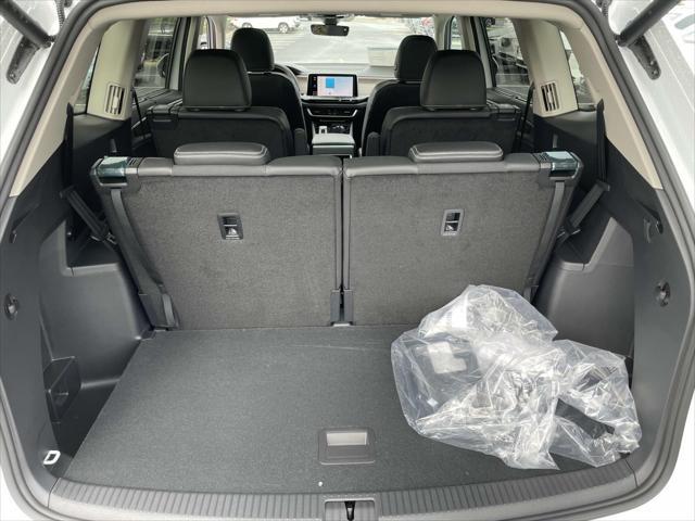 new 2025 Volkswagen Atlas car, priced at $51,370