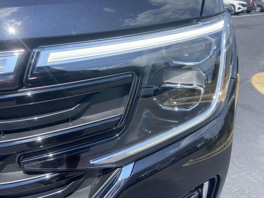 new 2026 Volkswagen Atlas car, priced at $56,401