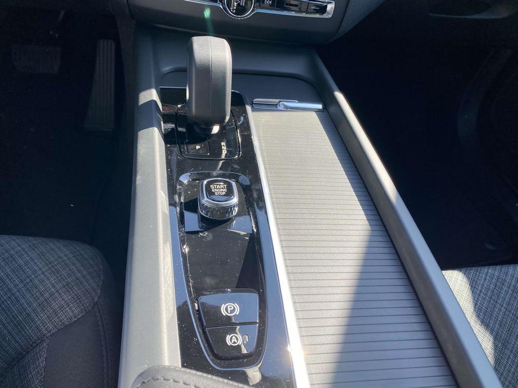 new 2025 Volvo XC60 car, priced at $49,905