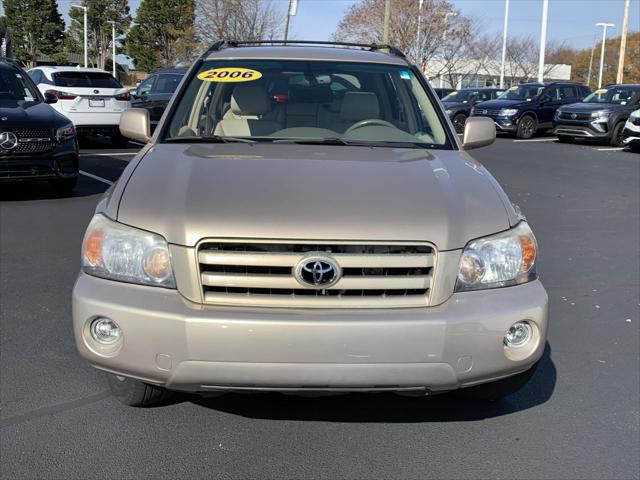 used 2006 Toyota Highlander car, priced at $9,999