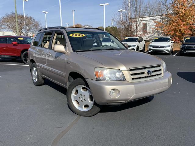 used 2006 Toyota Highlander car, priced at $9,999