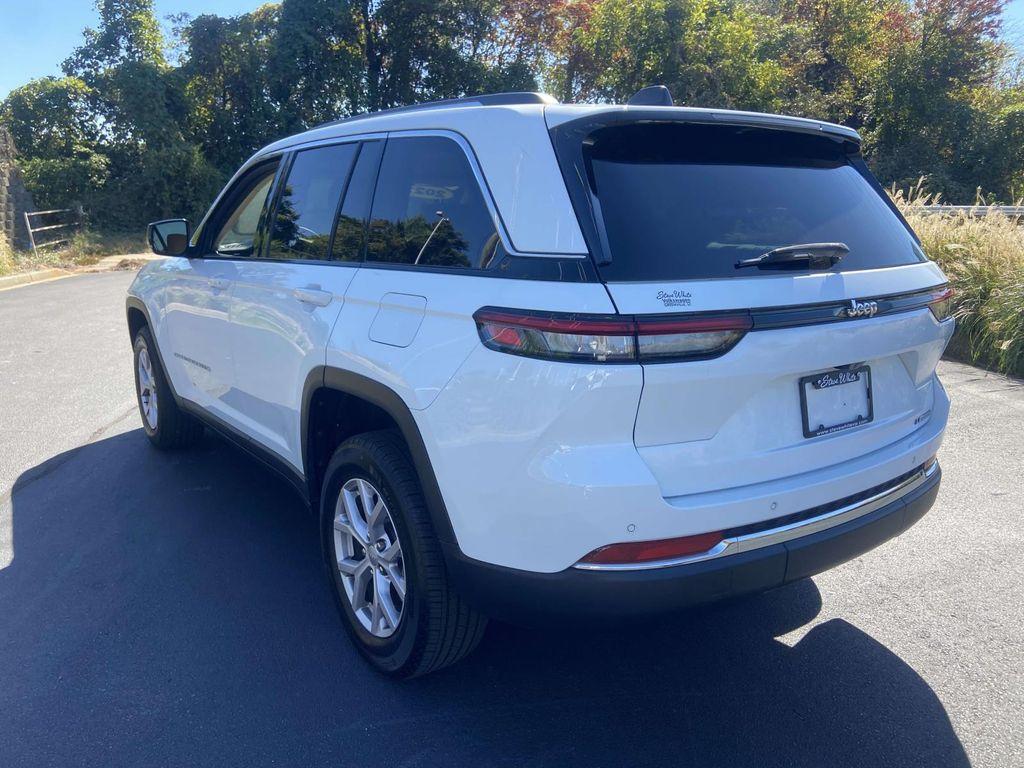 used 2022 Jeep Grand Cherokee car, priced at $29,499