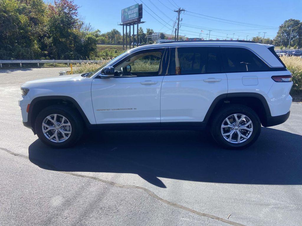 used 2022 Jeep Grand Cherokee car, priced at $29,499