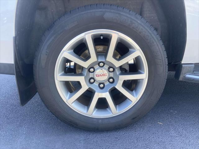 used 2017 GMC Yukon car, priced at $28,499
