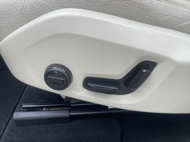 used 2024 Volvo XC60 car, priced at $39,997
