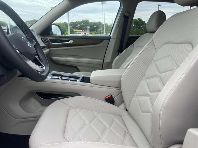 new 2025 Volkswagen Atlas car, priced at $42,120