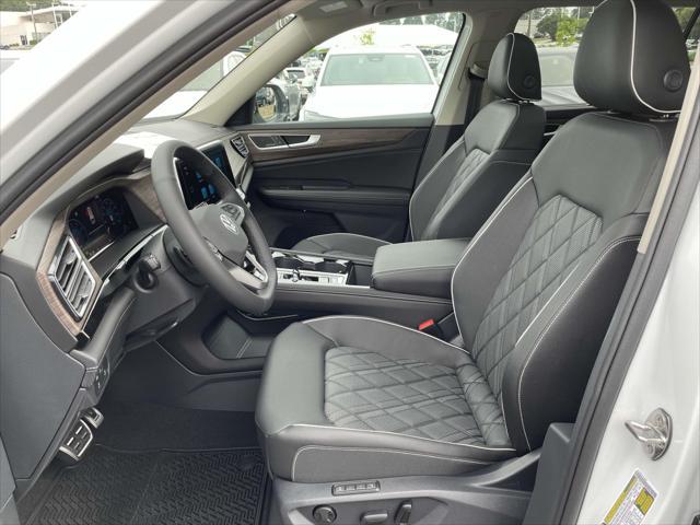 new 2025 Volkswagen Atlas car, priced at $55,680