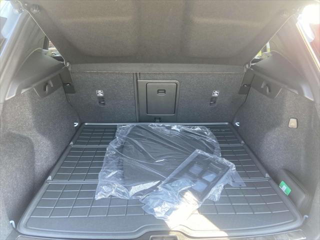 used 2025 Volvo XC40 car, priced at $45,997