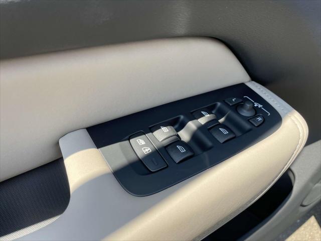 new 2026 Volvo XC60 car, priced at $52,545
