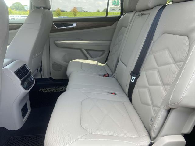 new 2025 Volkswagen Atlas car, priced at $42,120