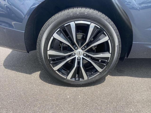 used 2024 Volvo XC60 car, priced at $39,997