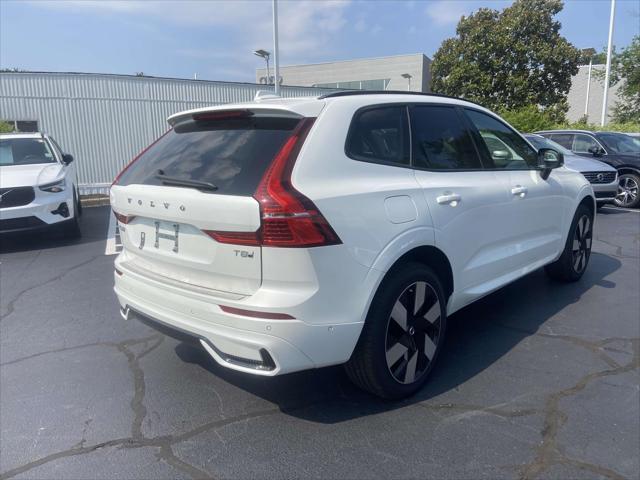 new 2025 Volvo XC60 Plug-In Hybrid car