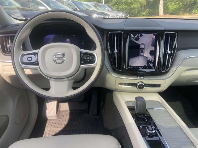 new 2025 Volvo XC60 Plug-In Hybrid car