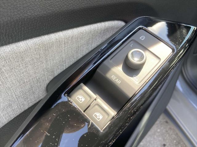 new 2025 Volkswagen ID.4 car, priced at $45,322