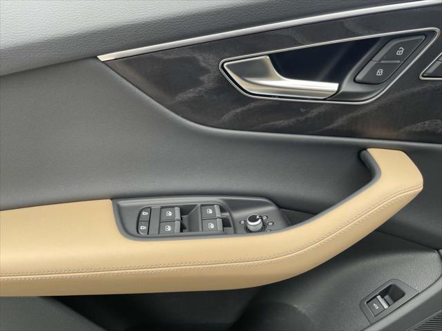 new 2025 Audi Q7 car, priced at $81,770