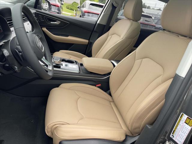 new 2025 Audi Q7 car, priced at $81,770