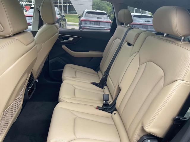 new 2025 Audi Q7 car, priced at $81,770