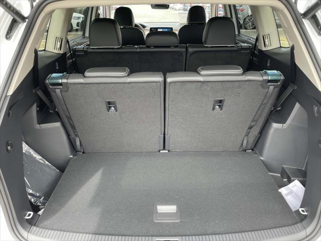 new 2025 Volkswagen Atlas car, priced at $55,680