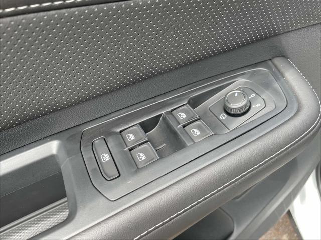 new 2025 Volkswagen Atlas car, priced at $55,680