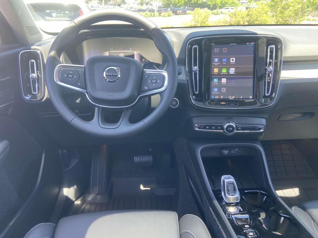 new 2025 Volvo XC40 car, priced at $52,015