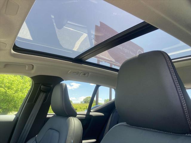 new 2025 Volvo XC40 car, priced at $52,015