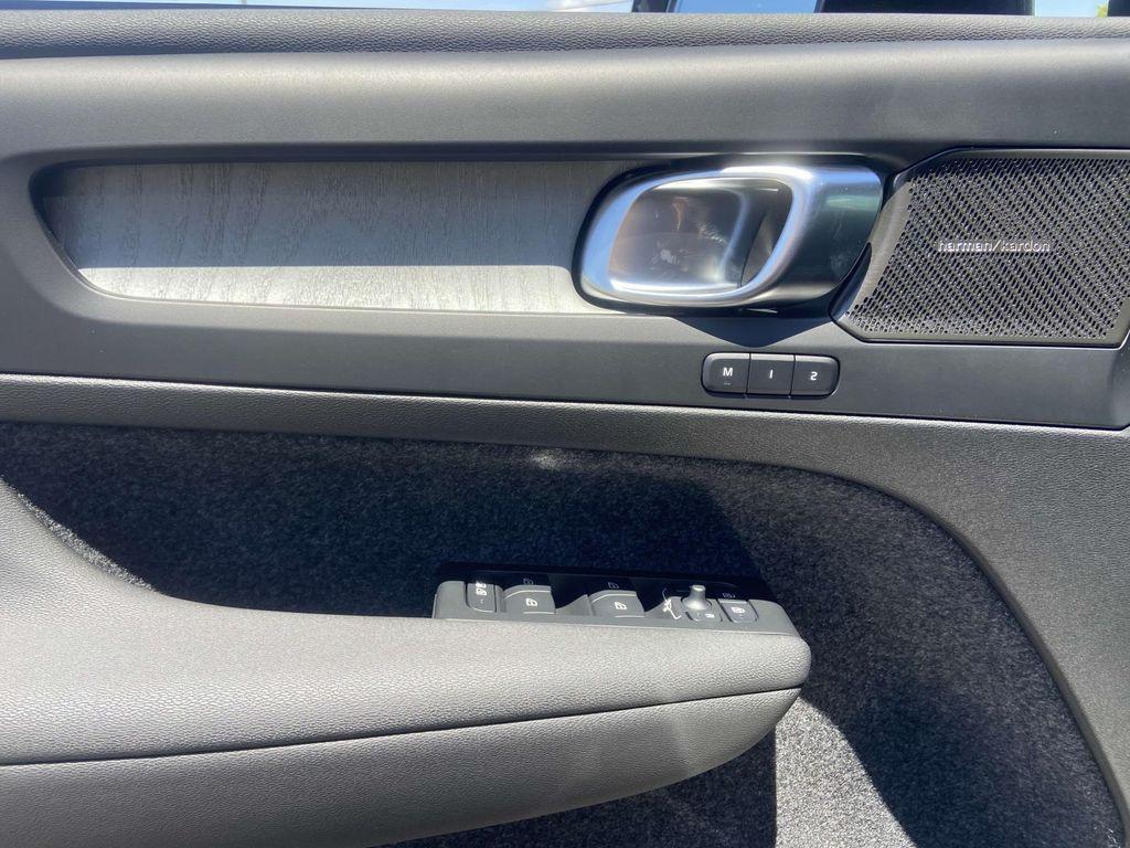 new 2025 Volvo XC40 car, priced at $52,015