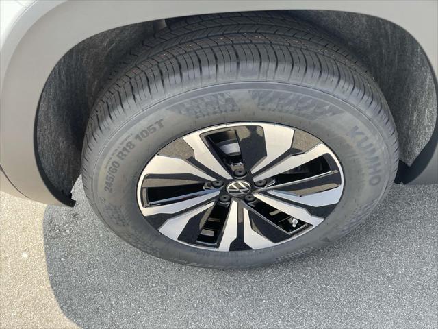 new 2025 Volkswagen Atlas Cross Sport car, priced at $39,316