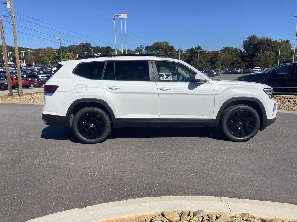 new 2026 Volkswagen Atlas car, priced at $48,446