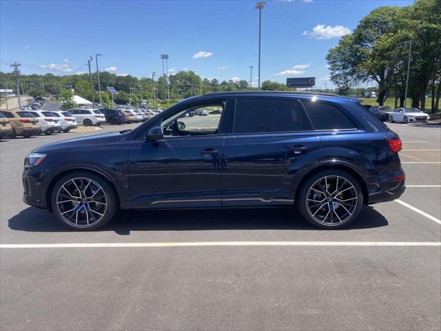 new 2025 Audi Q7 car, priced at $78,070