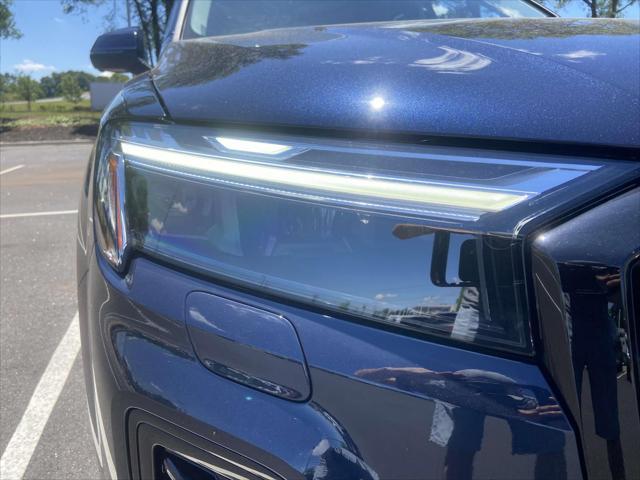 new 2025 Audi Q7 car, priced at $78,070