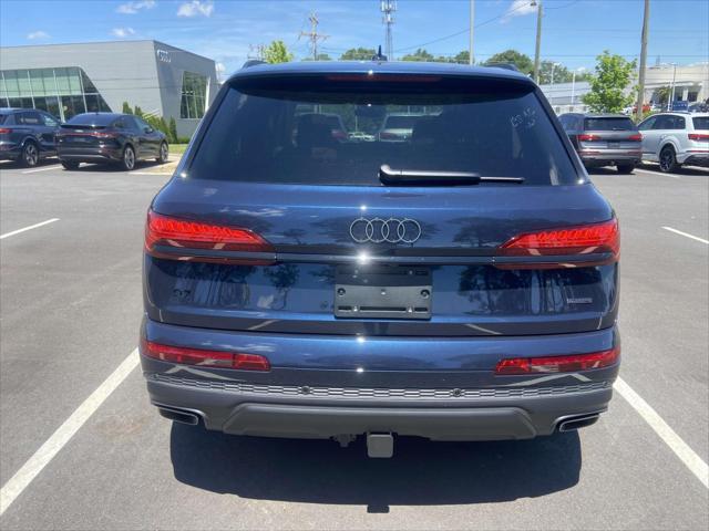 new 2025 Audi Q7 car, priced at $78,070