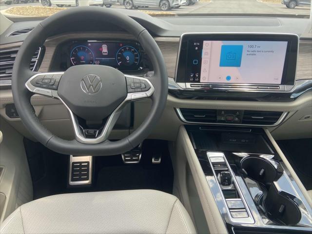 new 2025 Volkswagen Atlas car, priced at $55,680