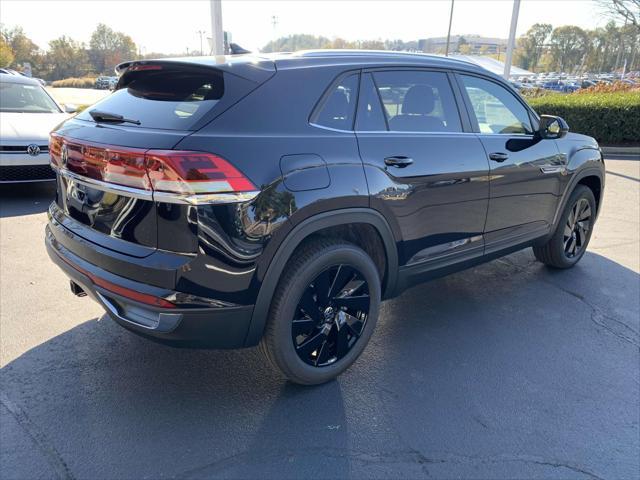 new 2025 Volkswagen Atlas Cross Sport car, priced at $44,016